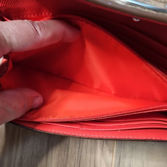 Coach Tan Signature Wallet With Red Insert Zippered Detail Women's - Picture 12 of 17